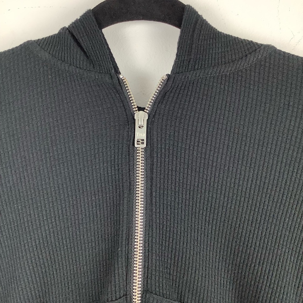 NWT Aritzia TNA Cropped Thermal Zip Hoodie Black - Picture 6 of 7